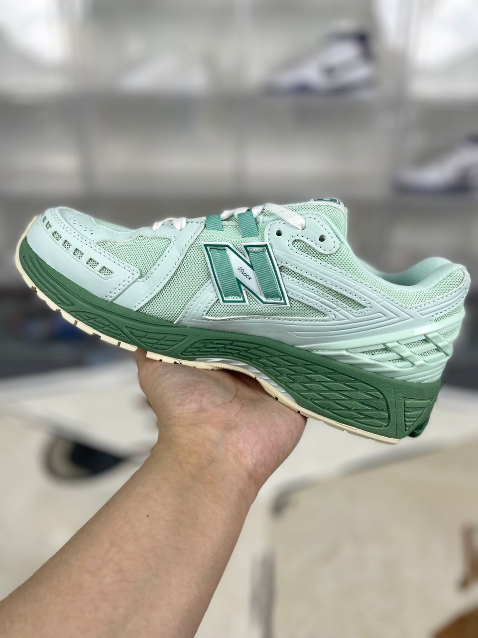 1906R New Balance 2025 v2