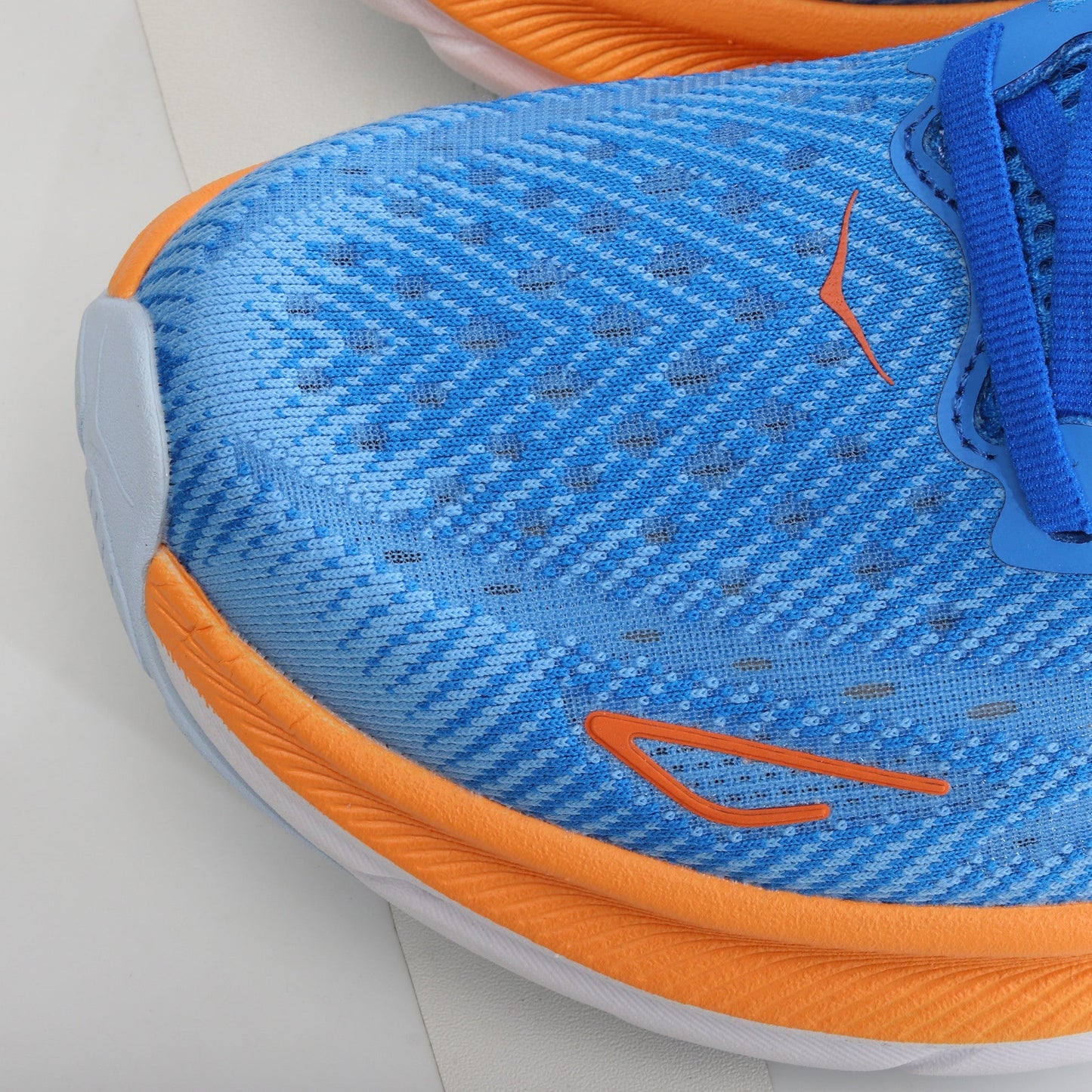 HOKA Clifton 9 'Coastal Sky'