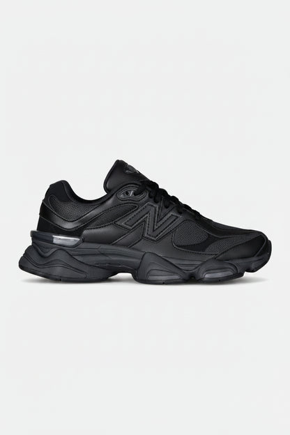9060 New Balance Triple Black Leather