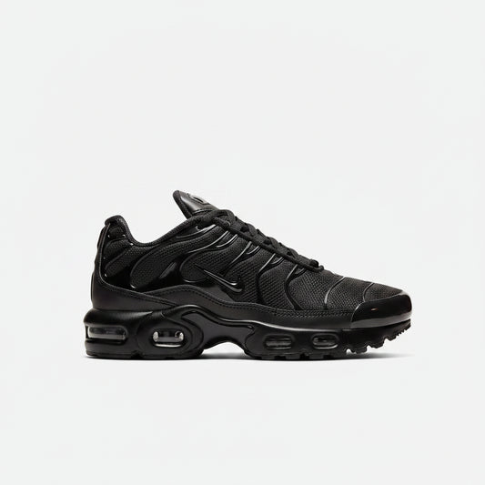 Nike Air Max Plus triple black
