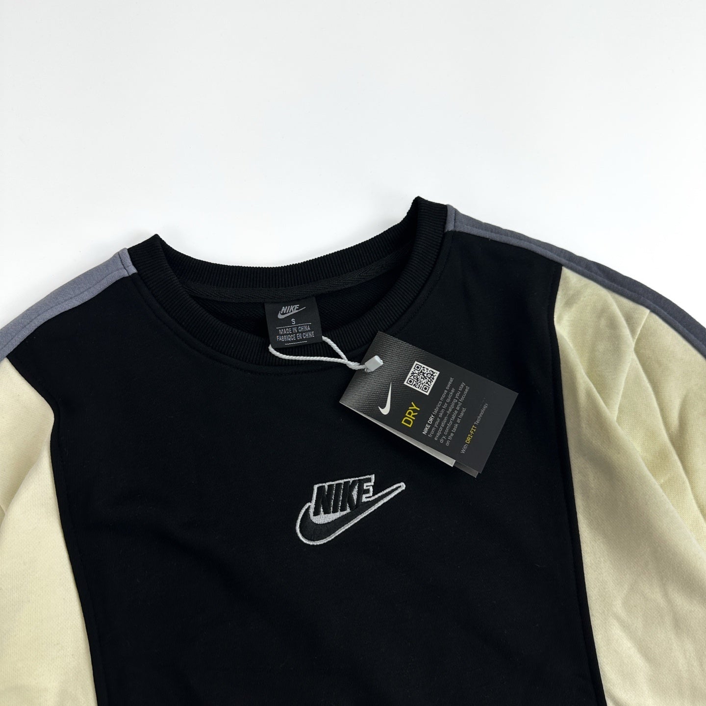 Nike Sportswear Crewneck Sweatshirt  Black/Cream/Grey