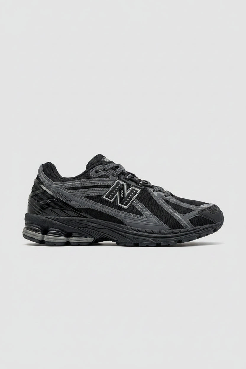 1906R New Balance Black 2025