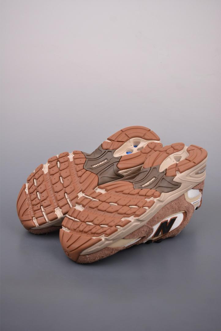 New Balance 530 Brown Tan