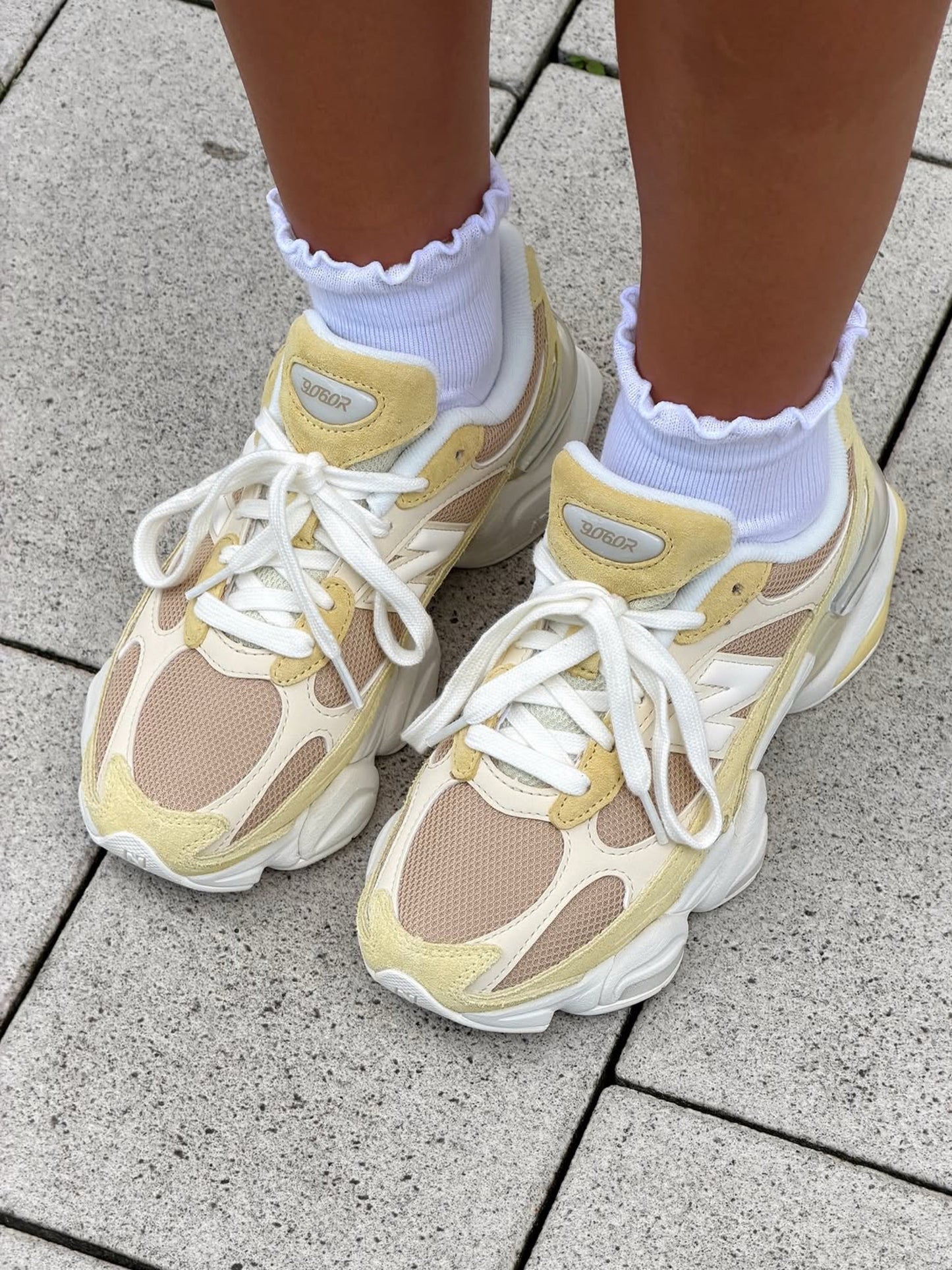 New Balance 9060 — Beige/Yellow