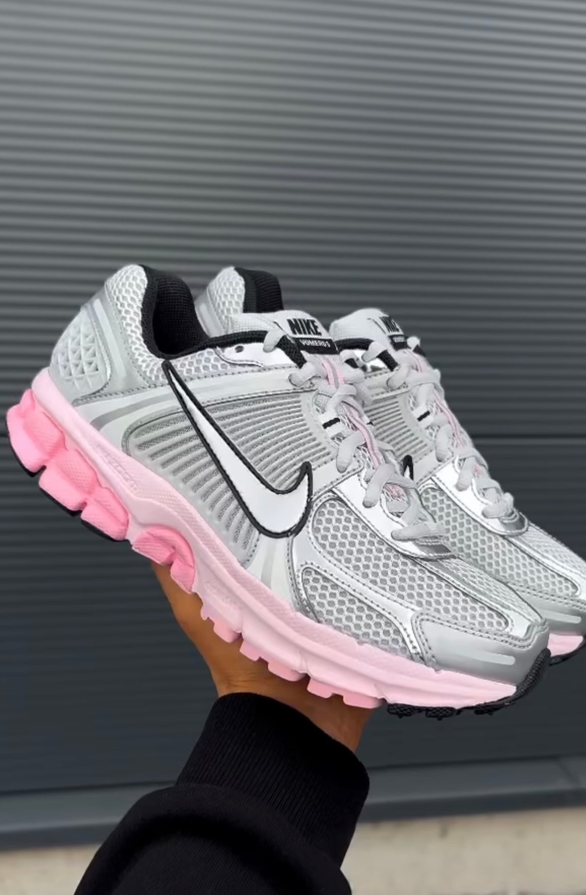 Zoom Vomero 5 Pack pink