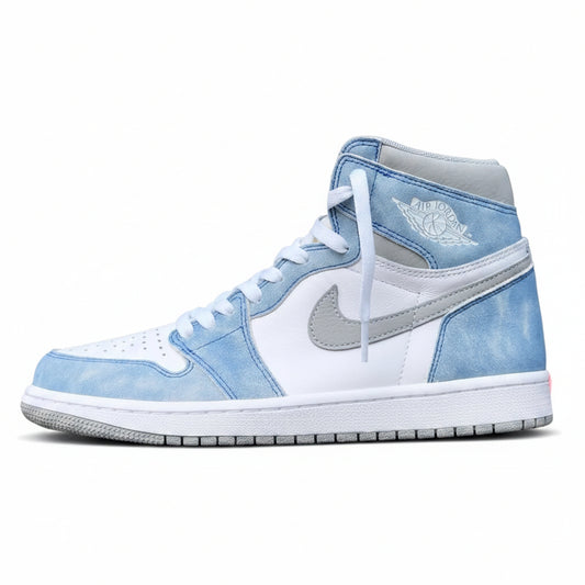 Sneakers - Air Jordan 1 Retro High OG Hyper Royal